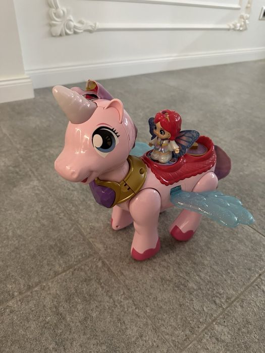 Интерактивен еднорог