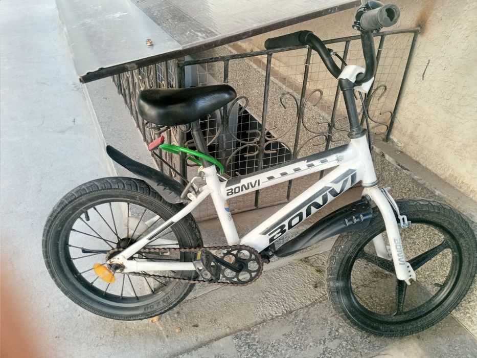 Продам детский велосипед д.12