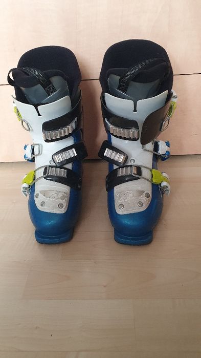 Clapari copii 20 -21.5  (255 cm) CADOU CASCA si BETE Piata Victoriei B