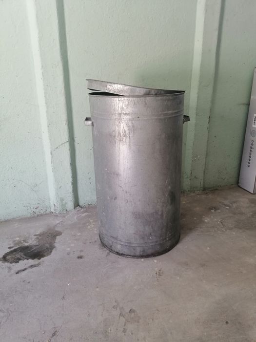 Ёмкость из оцинкованного железа 100л