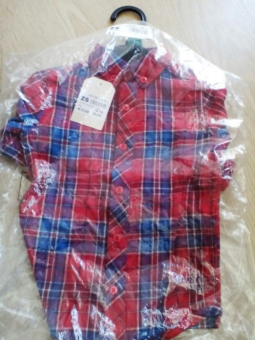 Свежа нова ризка за малък господин!