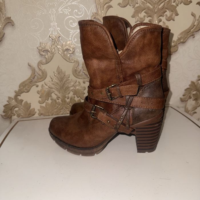 Продам кожаную ботинку