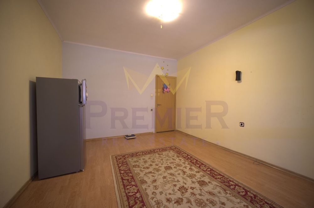 Продава се Тристаен апартамент в Бургас, Братя Миладинови - 90 кв.м за 1656 €/кв.м - Снимка #3