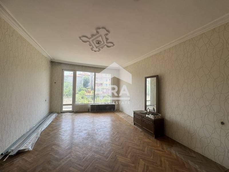 Продава се Многостаен апартамент в Хасково, Овчарски - 165 кв.м за 546 €/кв.м - Снимка #5