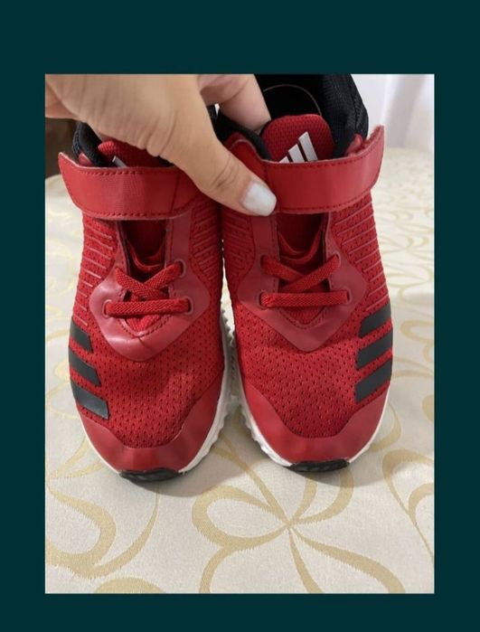 Adidași Adidas nr 36 si nr 34(rosu)
