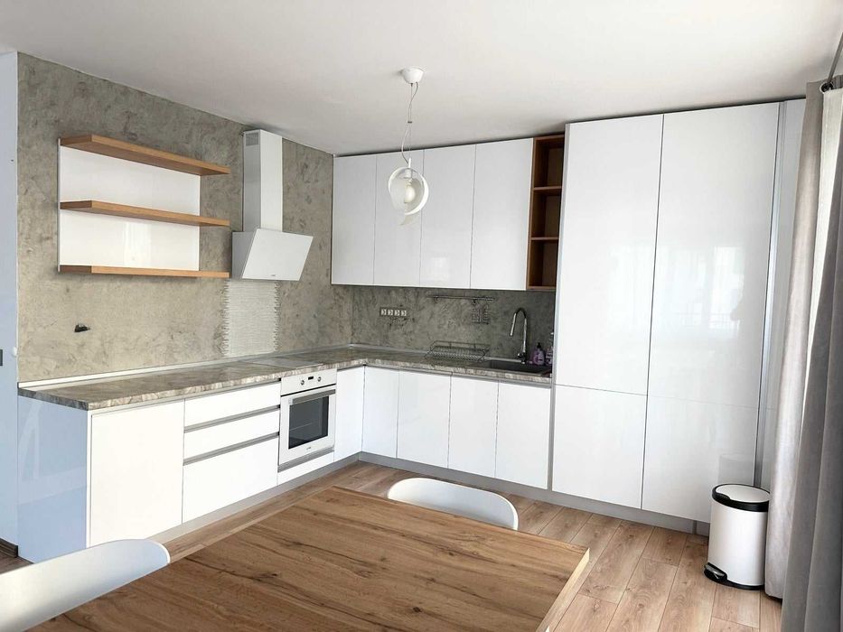 Дава се под наем Тристаен апартамент в София, Кръстова вада - 86 кв.м за 714 € - Снимка #2