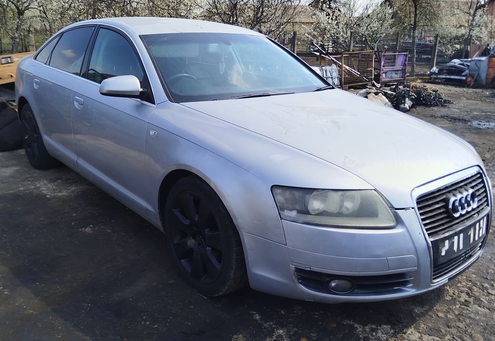 Far/faruri stanga/dreapta Audi A6 C6 an 2005-2010