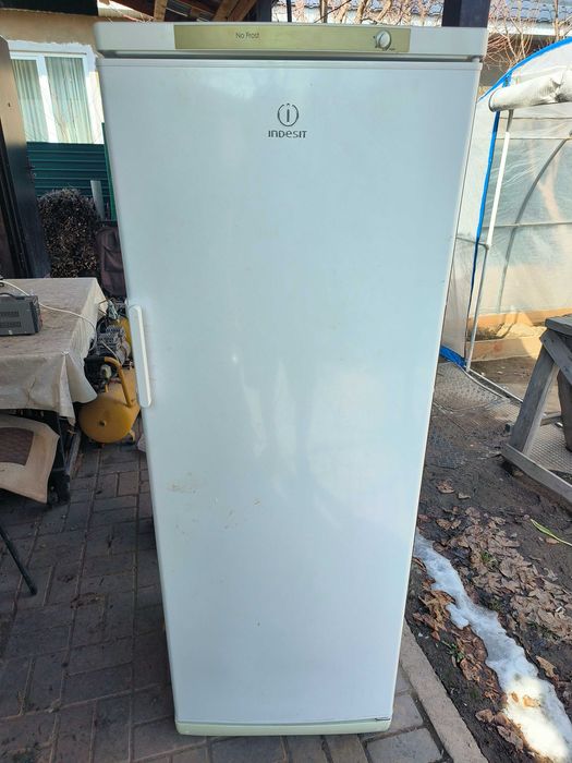 Морозильник Indesit