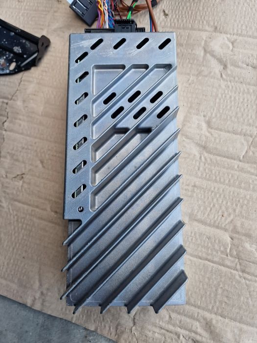 Statie amplificator harman kardon logic 7 bmw f10 f07 f01 f02 f06 f13