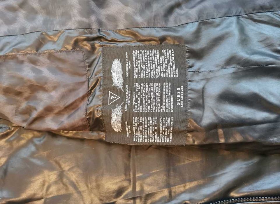 Оригинално зимно яке Guess