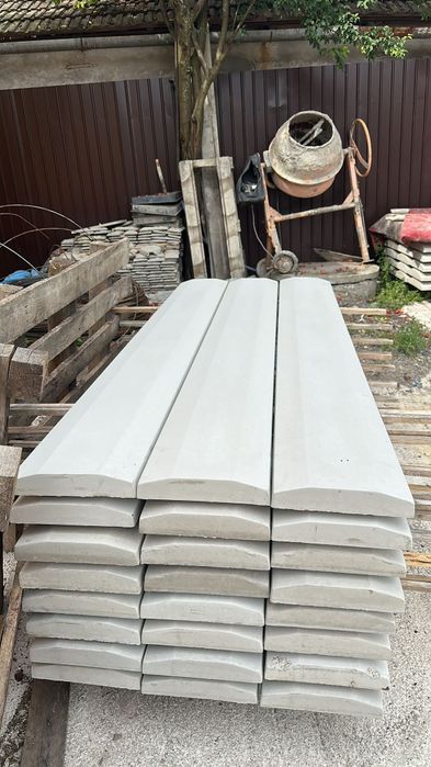 Placi de gard și stalpi / capace de gard /prefabricate din beton