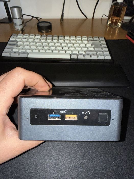Intel Nuc i5 8259U mini Pc 16gb Ddr 4 256ssd