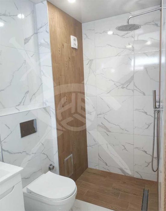 Дава се под наем Четиристаен апартамент в Варна, Център - 120 кв.м за 1000 € - Снимка #6