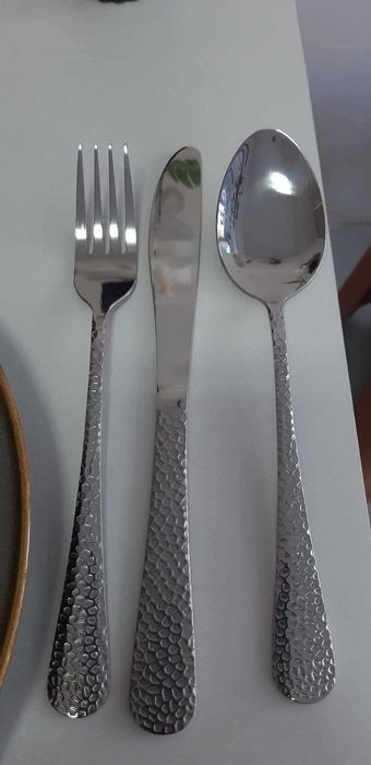 Прибори за хранене