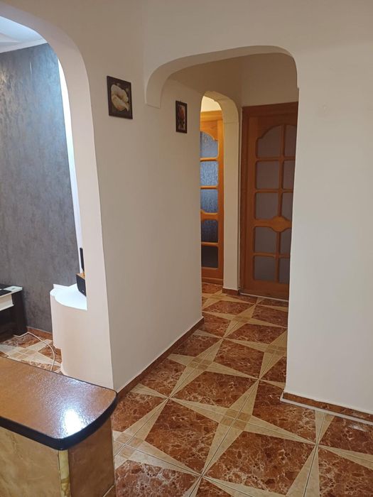 Vand apartament cu 3 camere Ramnicu Sarat (Bd 1 Decembrie 1918)