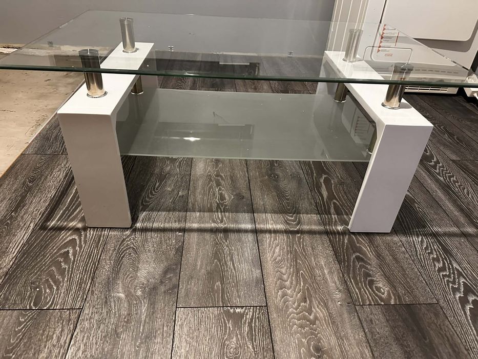 Холна стъклена маса