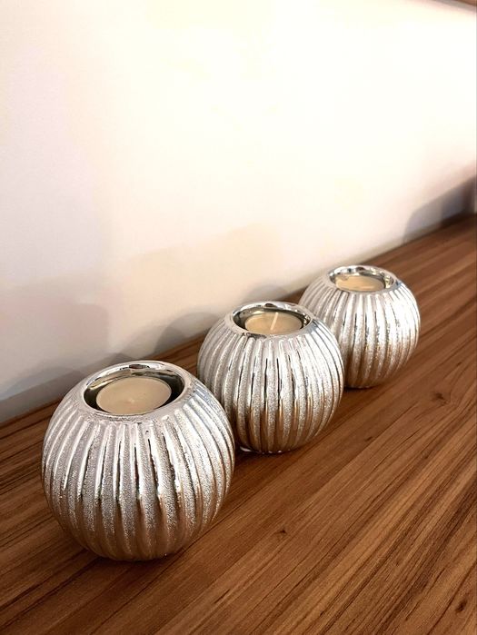 Decorațiuni interiror - Set de 3 suporturi argintii pentru lumânări