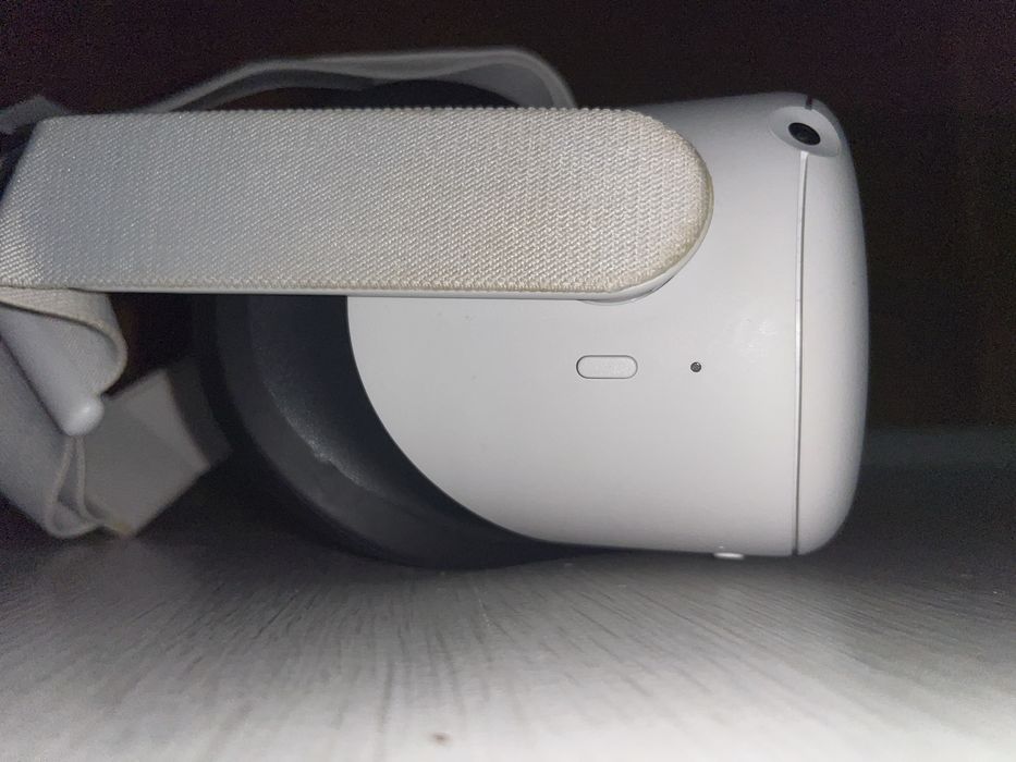 Quest 2 oculus 256 gb (Vand sau schimb cu Kukirin g2 sau g2 master)