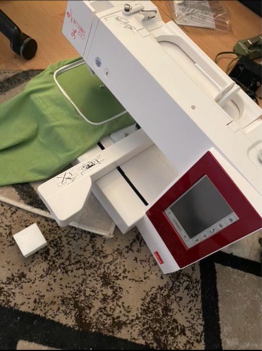 Masina de brodat Elna 830l
