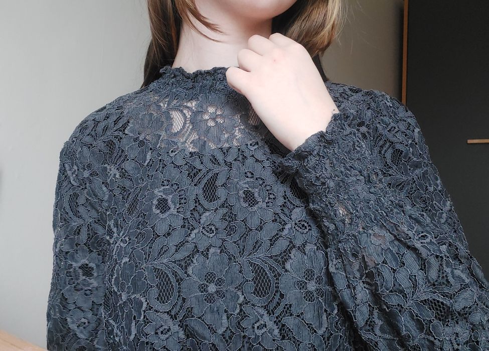 Кружевная блузка
