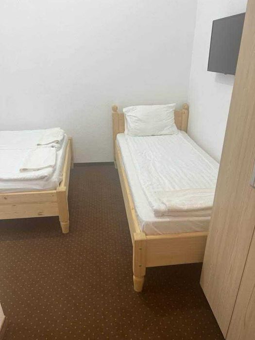 Cazare Muncitori — Camere cu Baie, Bucătărie, Terasă