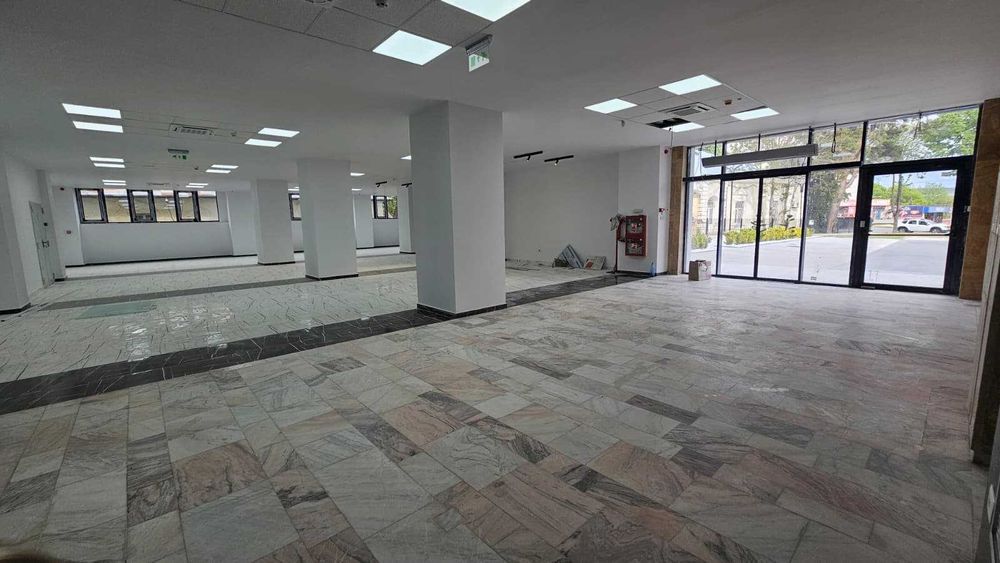 Spațiu Comercial de Închiriat – 370 mp – Ultracentral | Posibilitate Compartimentare – Spații de la 50 mp