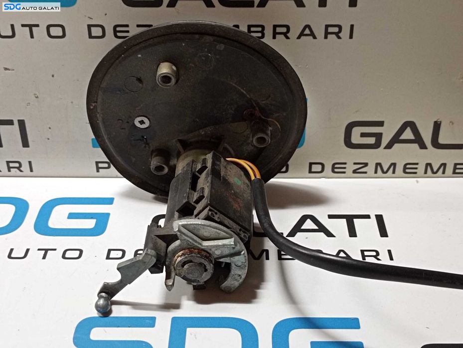 Sigla Emblema Butuc Cheie Deschidere Haion Haion Portbagaj Volkswagen Golf 4 Break 1998 - 2006 Cod 1J5827469F [M7848]