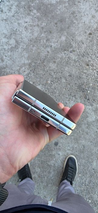 Samsung galaxy fold 5