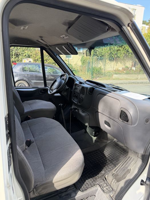 Vand Ford Transit an 2006 culoare alba