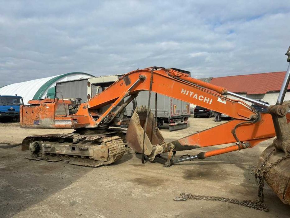 Dezmembrez excavator pe senile Hitachi EX 150-piese de schimb Hitachi