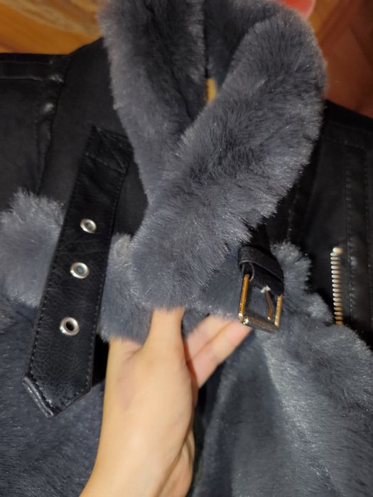 Jachetă de piele întoarsă cu blană pe interior
