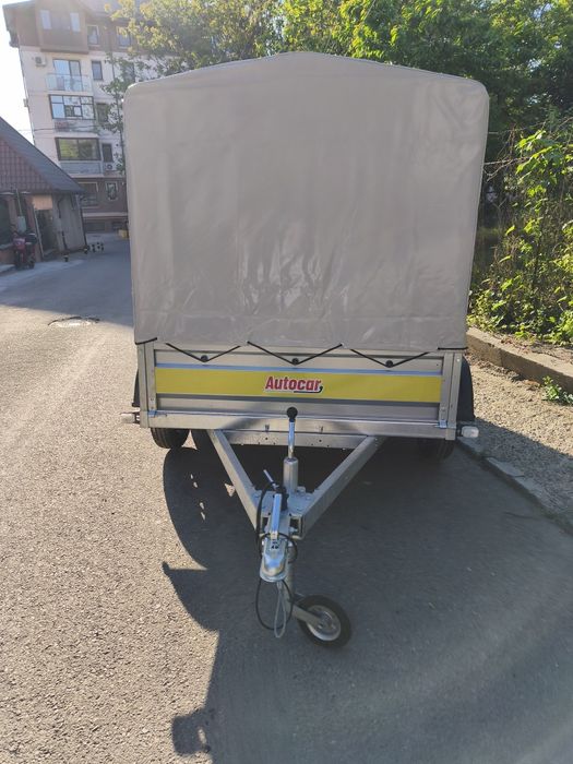 Vând remorca auto 750 kg,cât B,. Dublu ax și un ax noi, înmatriculată