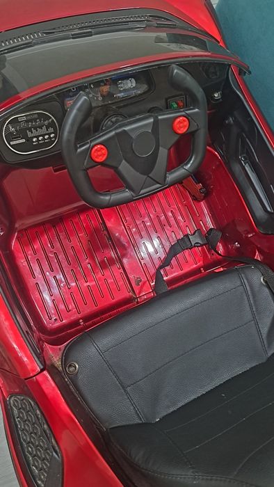 Продам детскую машинку