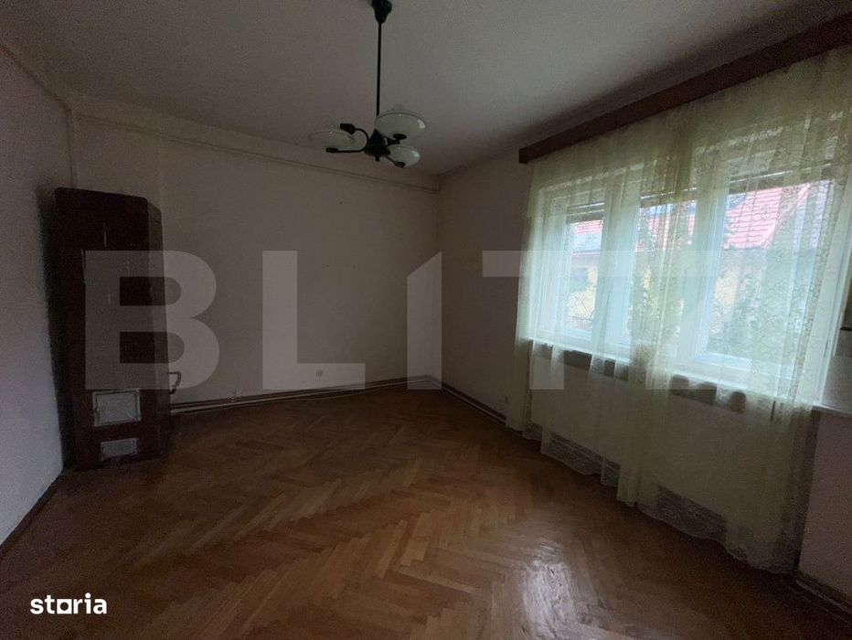 Oportunitate investitionala: Casa cu subsol, parter, etaj si mansarda,