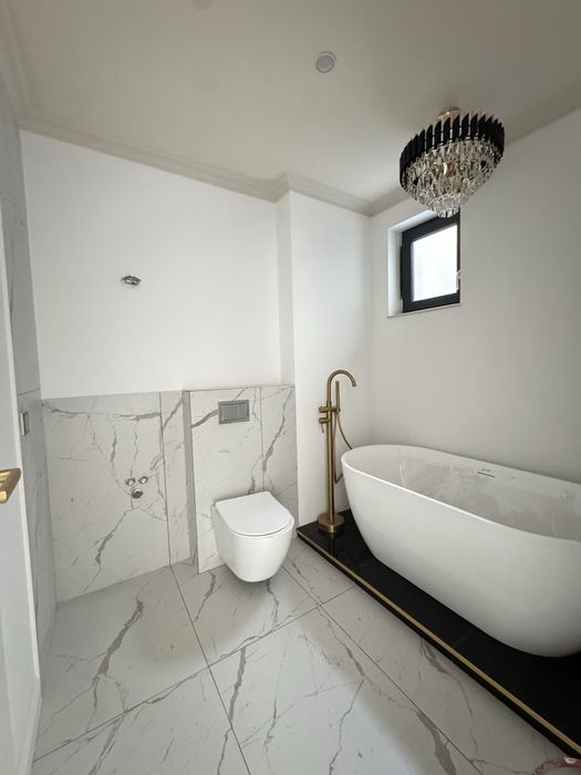 Apartament 2 camere / Central / Loc de Parcare / Bloc nou