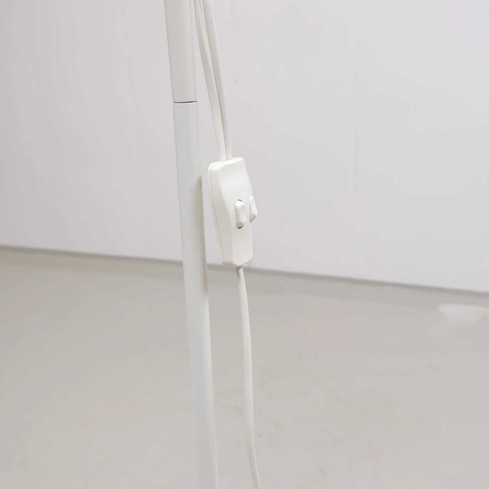 Lampadar IKEA TAGARP alb, stare foarte bună