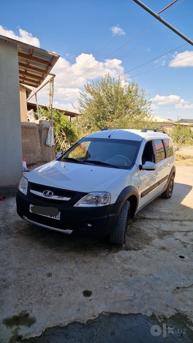 Lada Largus Kross 2018 Yil