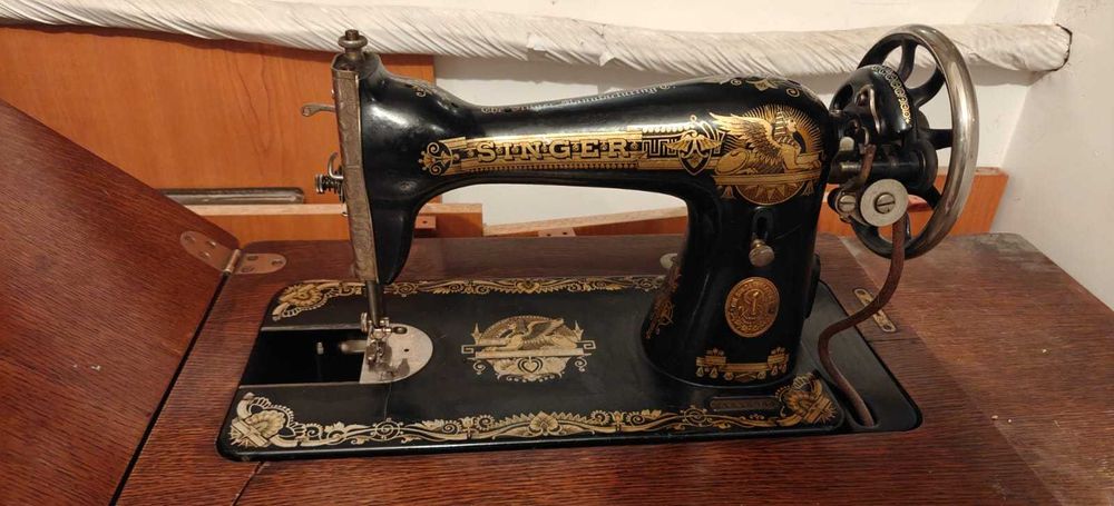 Vând mașina de cusut Singer 128K originala an 1920 stare buna