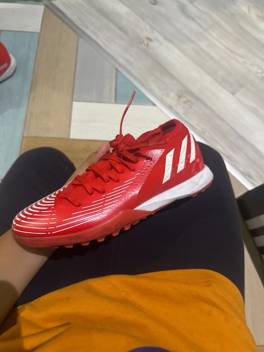 Adidas predator красный цвет