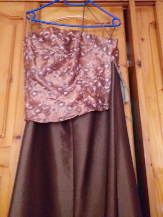 Vand rochie ocazie