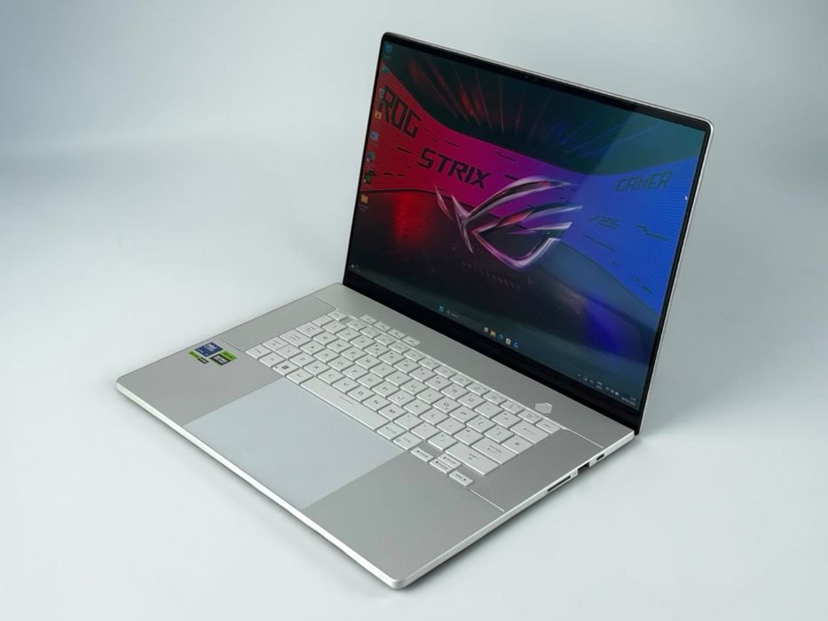 НОВ Геймърски Лаптоп Asus ROG Zephyrus G16 OLED 240Hz Ultra 9 32RAM 1TB RTX 4070 Гаранция!