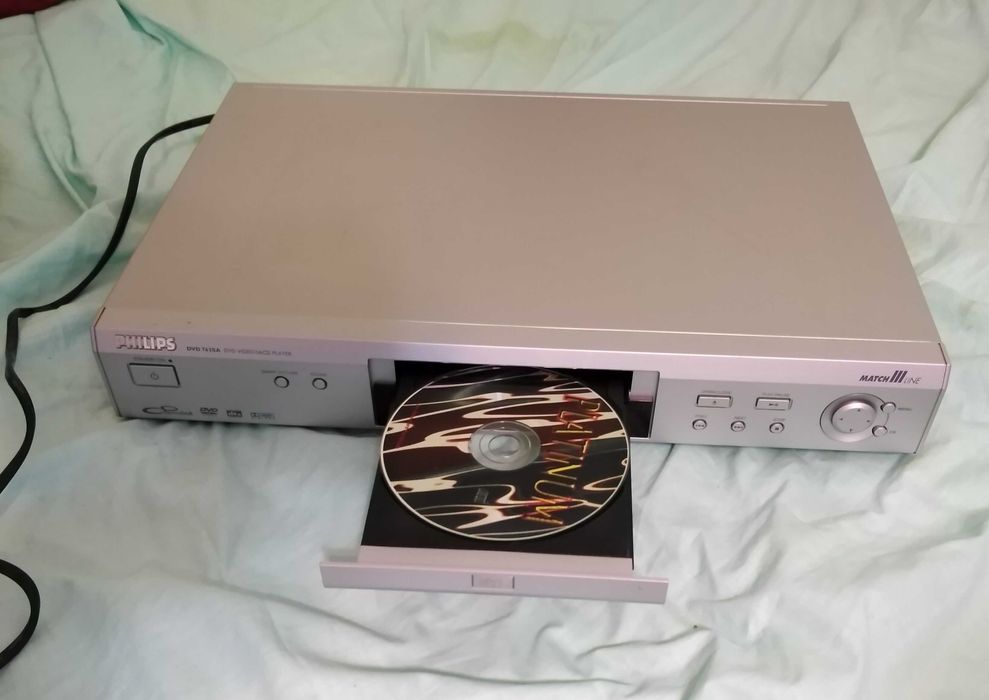SACD/ CD/DVD player Philips DVD 763SA