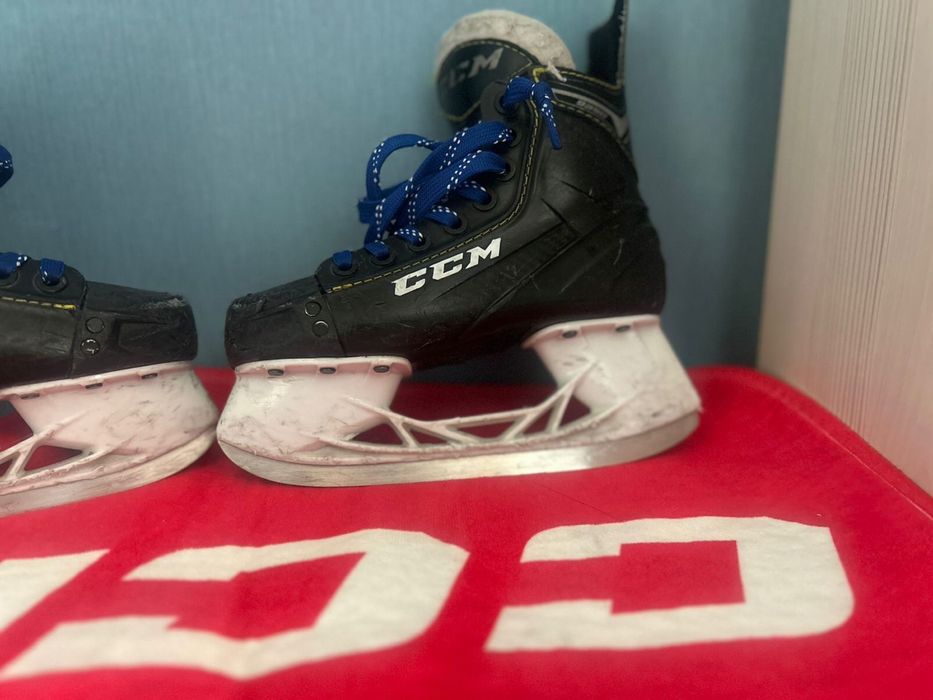 Коньки CCM б/у для ребенка
