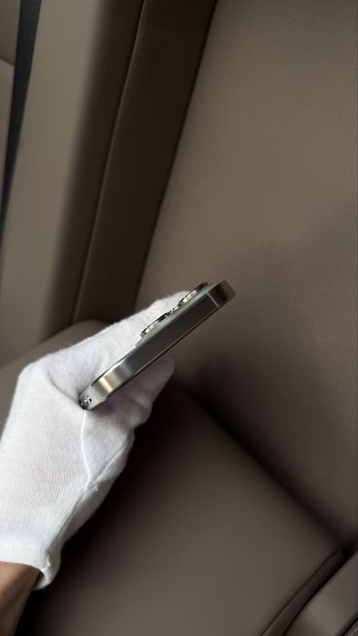 Продам Iphone 16pro 256Gb