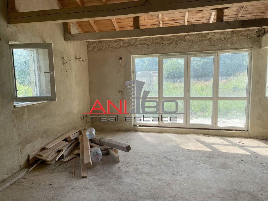 Къща в Варна, област-с.Изгрев площ 170 цена 145000