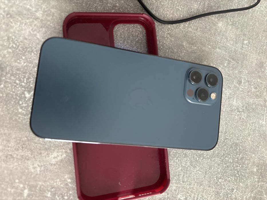 Продам iphone 12pro 128GB