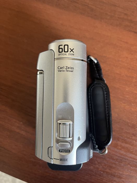 Видеокамера Sony DCR-SX60