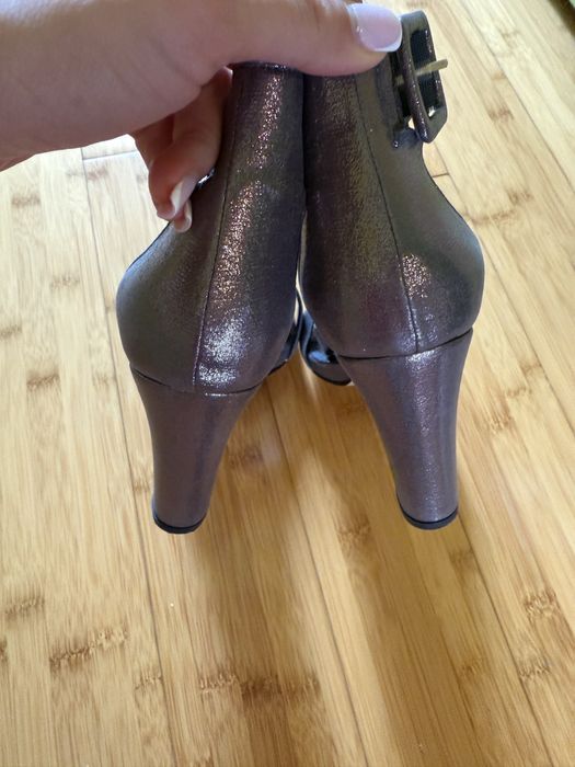 Сандали сребристи