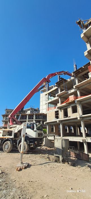 Услуги автобетононасоса (слон,помпа)