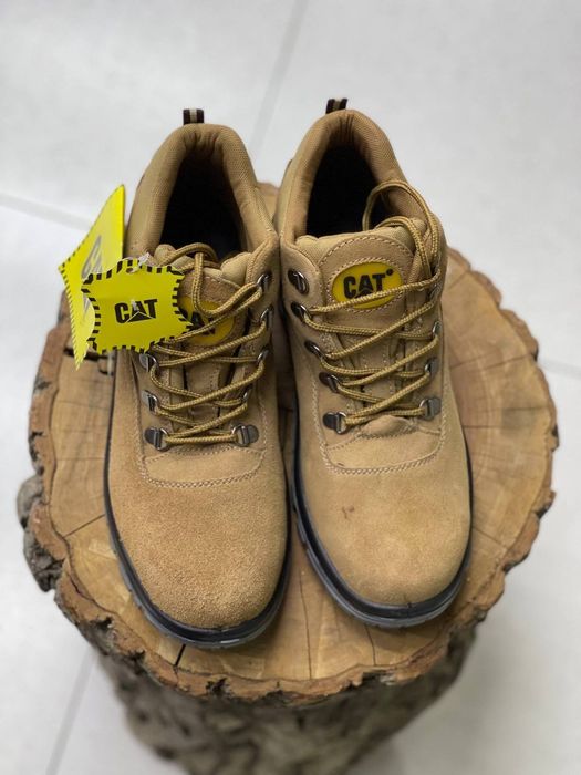 Спецодежды и спецобувы